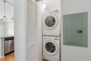 974 W 35th Pl, Chicago, IL 60609 - Photo 20