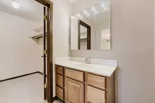 1111 W Ash Dr, Mount Prospect, IL 60056 - Photo 14