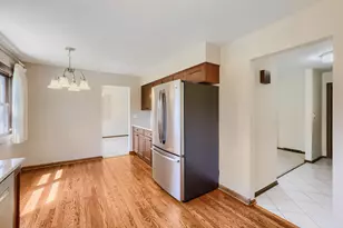 1111 W Ash Dr, Mount Prospect, IL 60056 - Photo 26