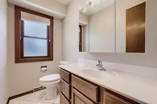1111 W Ash Dr, Mount Prospect, IL 60056 - Photo 18