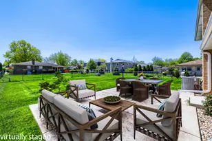 1111 W Ash Dr, Mount Prospect, IL 60056 - Photo 20