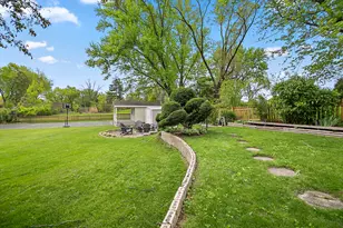 765 W Bayer Dr, Palatine, IL 60067 - Photo 40