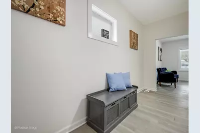 547 S Martin Luther King Jr Avenue, Waukegan, IL 60085 - Photo 8
