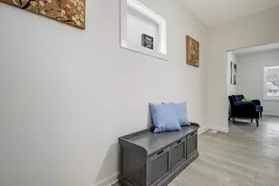 547 S Martin Luther King Jr Ave, Waukegan, IL 60085 - Photo 8