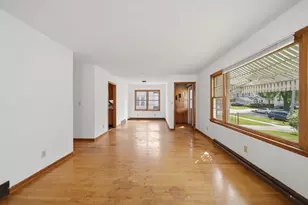 217 W Morgan St, Dixon, IL 61021 - Photo 8