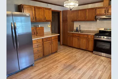 302 Ridge Circle, Streamwood, IL 60107 - Photo 2