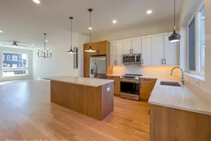 6320 S Champlain Ave, Chicago, IL 60637 - Photo 12