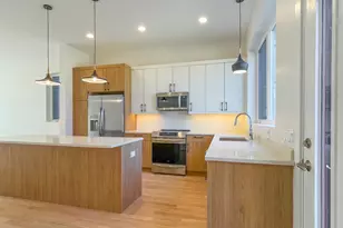 6320 S Champlain Ave, Chicago, IL 60637 - Photo 4
