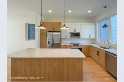 6320 S Champlain Avenue, Chicago, IL 60637 - Photo 2