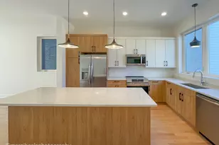 6320 S Champlain Ave, Chicago, IL 60637 - Photo 2