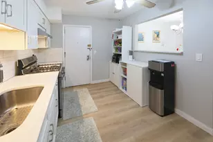 10385 Dearlove Rd, Glenview, IL 60025 - Photo 18