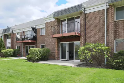 10385 Dearlove Road #1K, Glenview, IL 60025 - Photo 2