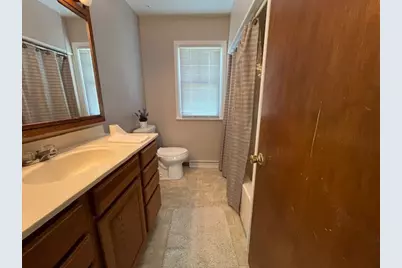 550 N Waddell Avenue, Freeport, IL 61032 - Photo 6