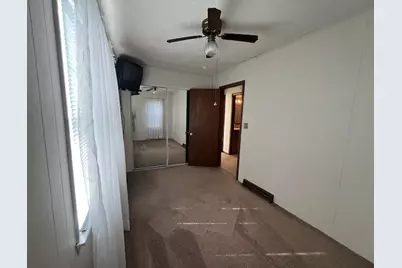 550 N Waddell Avenue, Freeport, IL 61032 - Photo 8