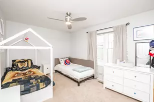 1139 W Roscoe St, Chicago, IL 60657 - Photo 12