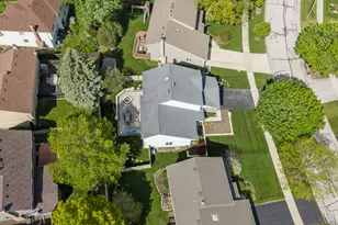1631 Terri Cir, Naperville, IL 60563 - Photo 34