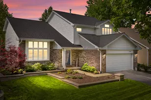 1631 Terri Cir, Naperville, IL 60563 - Photo 2