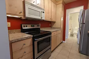 565 Somerset Ln, Crystal Lake, IL 60014 - Photo 4