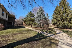 565 Somerset Ln, Crystal Lake, IL 60014 - Photo 14