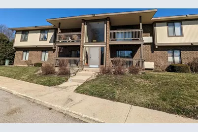 565 Somerset Lane #7, Crystal Lake, IL 60014 - Photo 1
