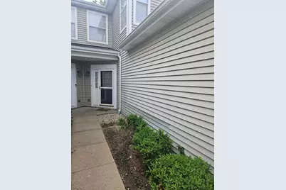 348 Fallbrook Court, Schaumburg, IL 60194 - Photo 2