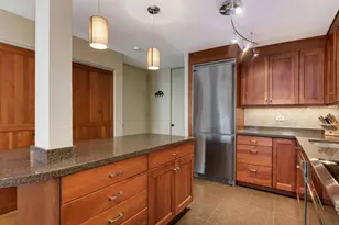 1030 N State St, Chicago, IL 60610 - Photo 18