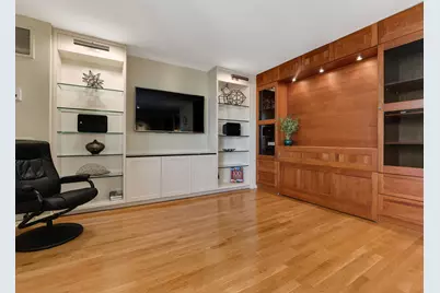 1030 N State Street #19G, Chicago, IL 60610 - Photo 6
