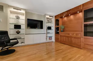 1030 N State St, Chicago, IL 60610 - Photo 6