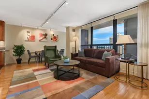 1030 N State St, Chicago, IL 60610 - Photo 8