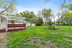 922 Douglas Ave, Aurora, IL 60505 - Photo 26