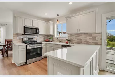 1263 E Essex Court, Round Lake Beach, IL 60073 - Photo 14