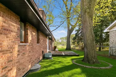 17001 Kimbark Avenue, South Holland, IL 60473 - Photo 26