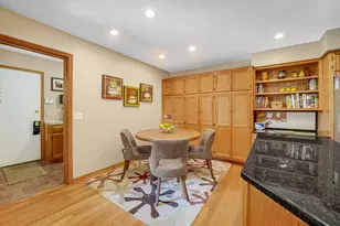 2254 Tamarack Dr, Downers Grove, IL 60515 - Photo 4