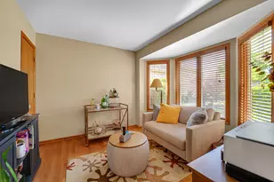 2254 Tamarack Dr, Downers Grove, IL 60515 - Photo 14