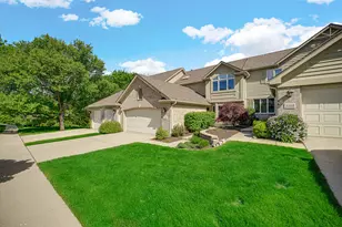 2254 Tamarack Dr, Downers Grove, IL 60515 - Photo 2
