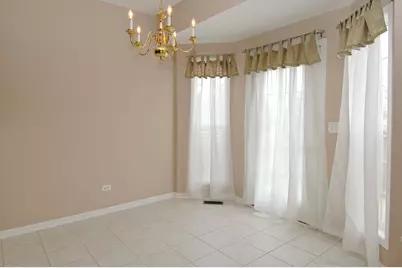 2162 Yale Circle, Hoffman Estates, IL 60192 - Photo 4