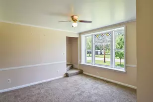 315 N 4th St, Chatsworth, IL 60921 - Photo 10