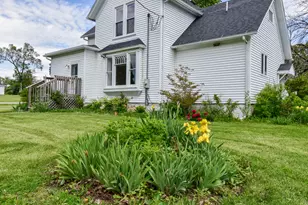 315 N 4th St, Chatsworth, IL 60921 - Photo 4