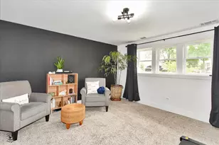 99 Mayer Ave, Wheeling, IL 60090 - Photo 20
