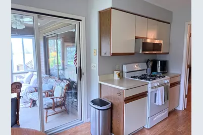 318 Dunham Place Commons #318, Saint Charles, IL 60174 - Photo 8