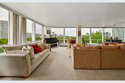 601 E 32nd Street #800, Chicago, IL 60616 - Photo 2