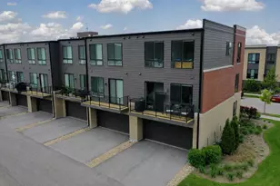 2325 Venture Dr, Schaumburg, IL 60173 - Photo 18
