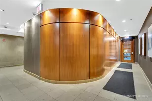 201 N Westshore Dr, Chicago, IL 60601 - Photo 4