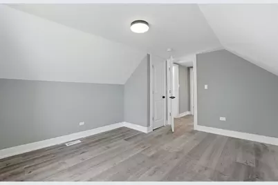 8641 S Kingston Avenue, Chicago, IL 60617 - Photo 14