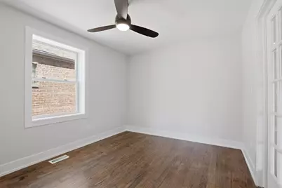 8641 S Kingston Avenue, Chicago, IL 60617 - Photo 8