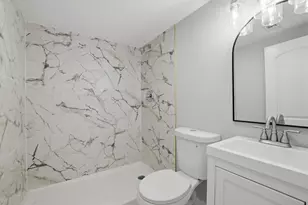 8641 S Kingston Ave, Chicago, IL 60617 - Photo 22