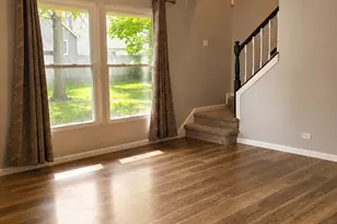 639 Shaw Ct, Schaumburg, IL 60194 - Photo 4