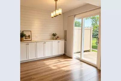 639 Shaw Court #639, Schaumburg, IL 60194 - Photo 8