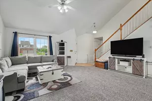 2508 Windward Blvd, Champaign, IL 61821 - Photo 4