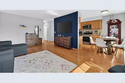8659 W Foster Avenue #3B, Chicago, IL 60656 - Photo 4